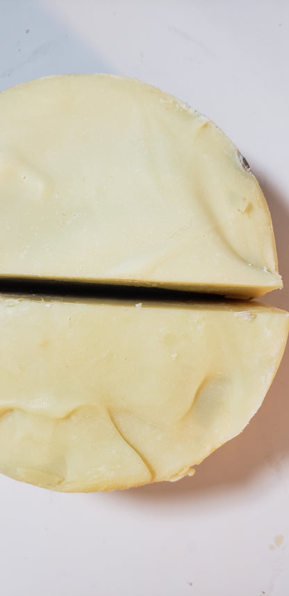 Bottom Layer soap with .5oz per pound batter of Rainswept Meadow fragrance oil.  Very little discoloration occured.